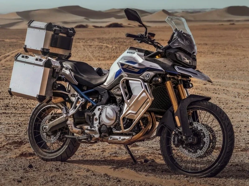 Moto Voge DSX 900 bleue